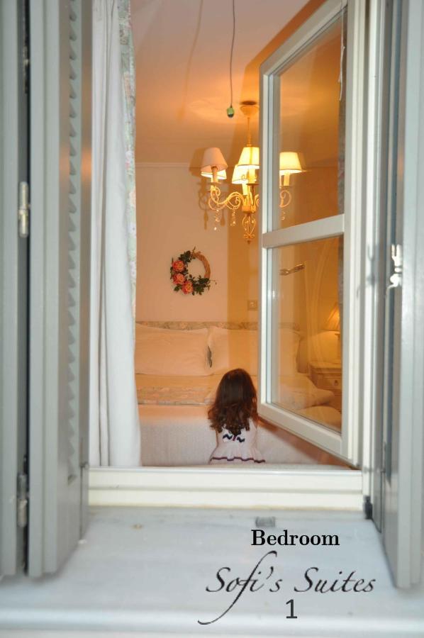 Sofi'S Suites Andros Dış mekan fotoğraf